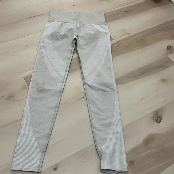 Grey Matching Workout Set - Picture 4 of 5